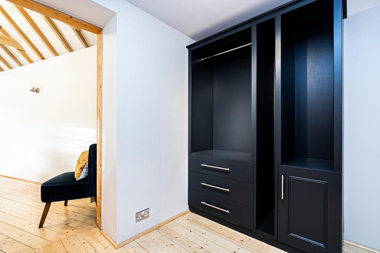 Pages Hotel And Guesthouse Harlow Dış mekan fotoğraf