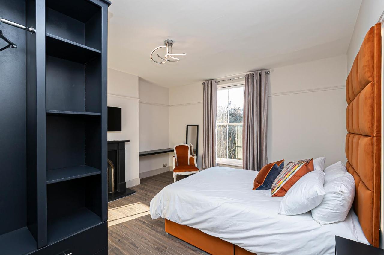 Pages Hotel And Guesthouse Harlow Dış mekan fotoğraf